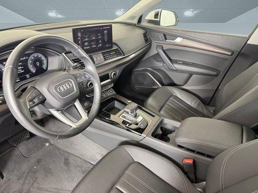 2023 Audi Q5 45 S line Premium Plus