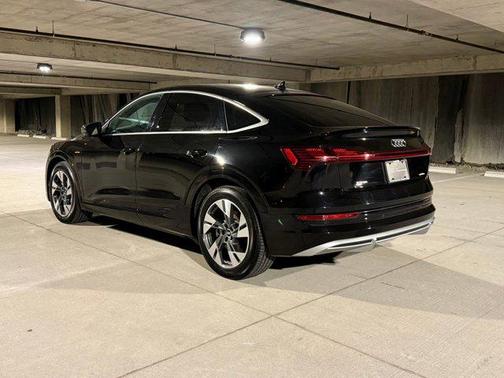 2022 Audi e-tron Sportback S line Premium