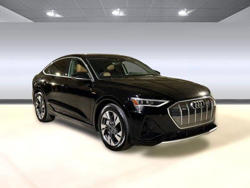 2022 Audi e-tron Sportback S line Premium