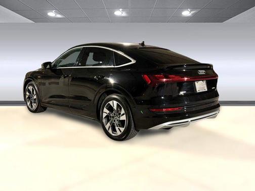 2022 Audi e-tron Sportback S line Premium