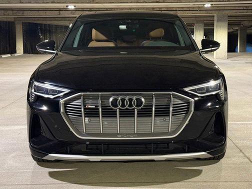 2022 Audi e-tron Sportback S line Premium