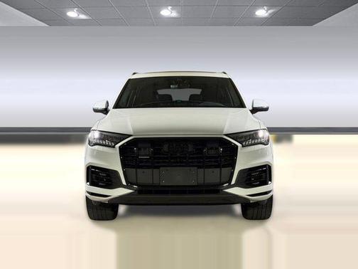 Glacier White Metallic 2023 Audi Q7 55 Premium Plus