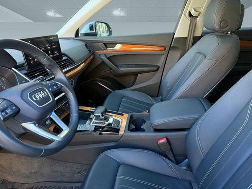 2023 Audi Q5 45 S line Premium