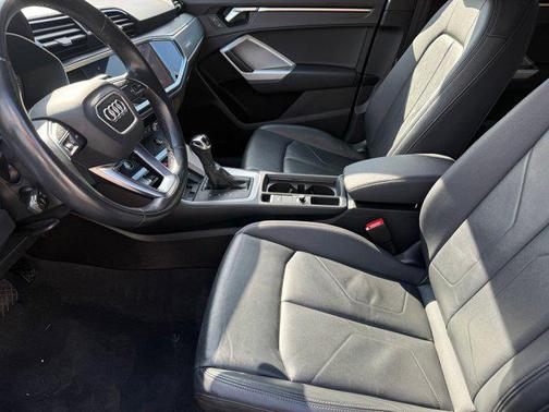 2024 Audi Q3 Premium 45 TFSI S line quattro Tiptronic