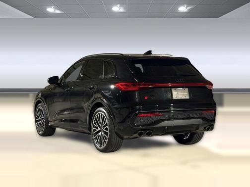 Mythos Black Metallic 2025 Audi SQ5 3.0T Premium Plus