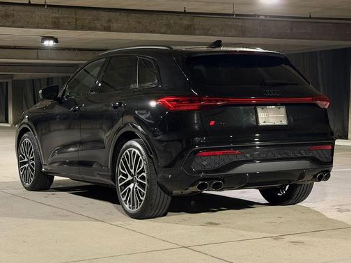 Mythos Black Metallic 2025 Audi SQ5 3.0T Premium Plus