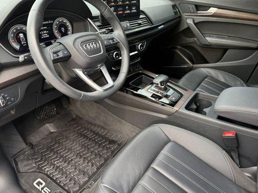 2023 Audi Q5 45 S line Premium Plus