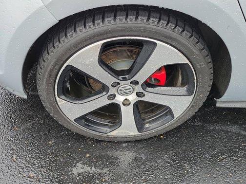 2015 Volkswagen Golf GTI 2.0T SE 4-Door