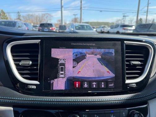 2021 Chrysler Pacifica Hybrid Touring L