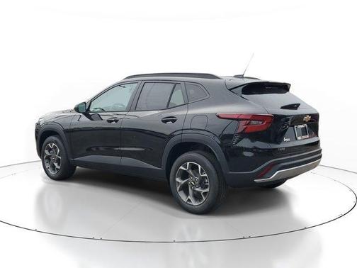 Mosaic Black Metallic 2026 Chevrolet Trax LT