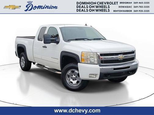 Summit White 2011 Chevrolet Silverado 1500 LT