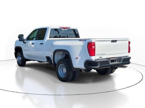 Summit White 2026 Chevrolet Silverado 3500 WT