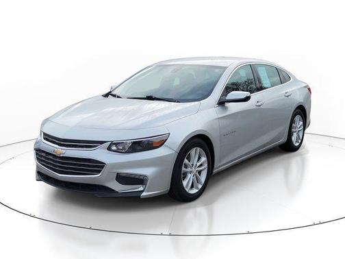 Silver Ice Metallic 2017 Chevrolet Malibu 1LT