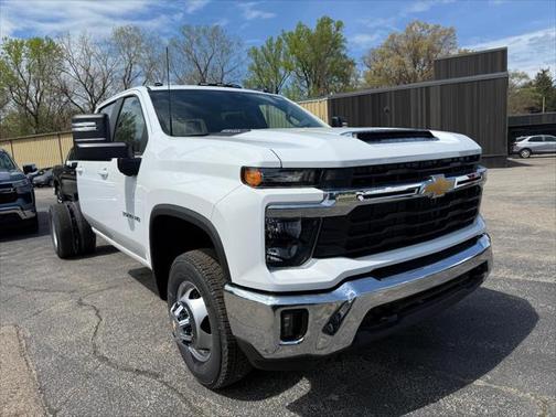 2025 Chevrolet Silverado 3500 LT