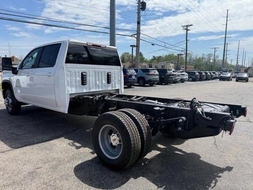 2025 Chevrolet Silverado 3500 LT