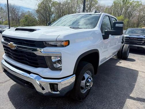 2025 Chevrolet Silverado 3500 LT