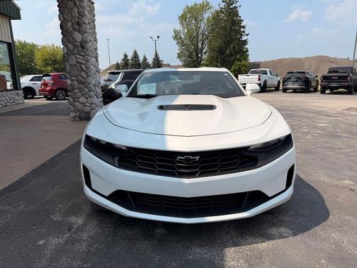 2021 Chevrolet Camaro RWD Coupe LT1