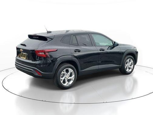 Mosaic Black Metallic 2026 Chevrolet Trax LS