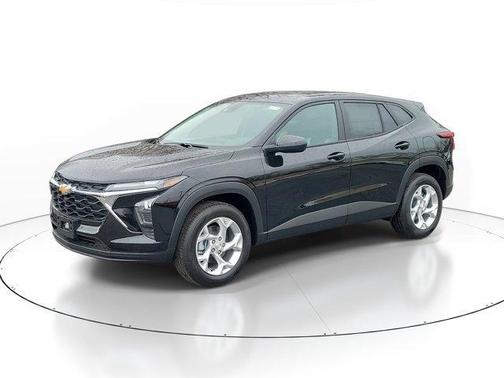 Mosaic Black Metallic 2026 Chevrolet Trax LS