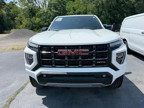 2023 GMC Canyon AT4