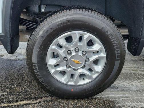 Summit White 2026 Chevrolet Silverado 3500 LTZ