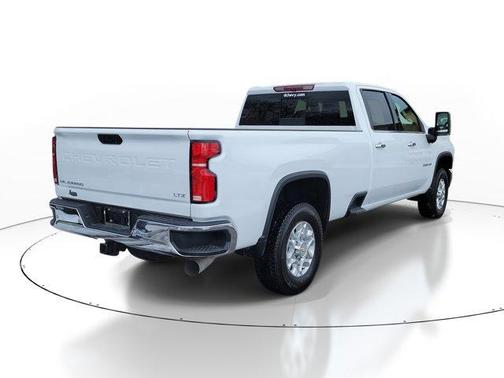 Summit White 2026 Chevrolet Silverado 3500 LTZ