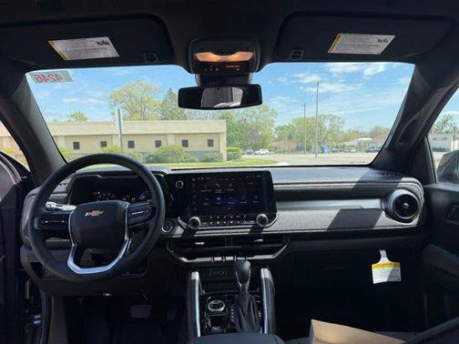 2025 Chevrolet Colorado WT