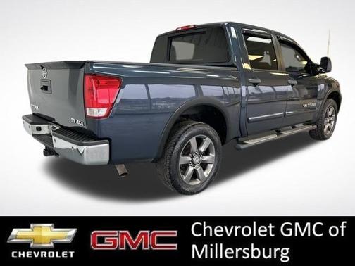 2015 Nissan Titan SV