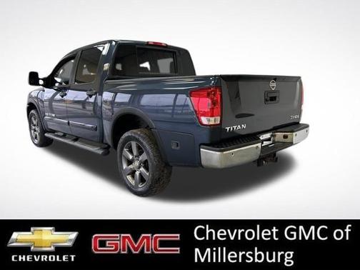 2015 Nissan Titan SV