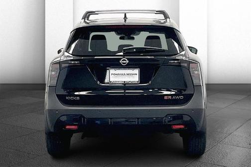 Super Black 2026 Nissan Kicks SR
