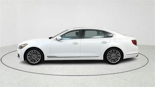 2019 Kia K900 Luxury