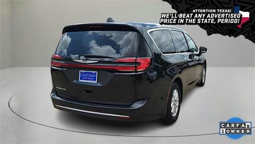 2023 Chrysler Pacifica Touring-L