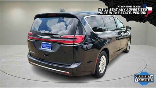 2023 Chrysler Pacifica Touring-L