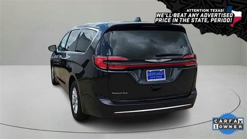 2023 Chrysler Pacifica Touring-L