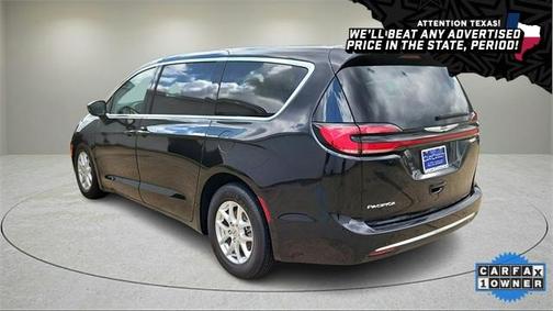 2023 Chrysler Pacifica Touring-L