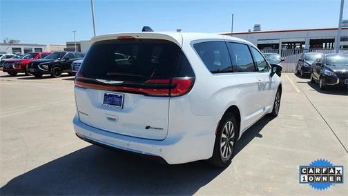 2023 Chrysler Pacifica Hybrid Touring L