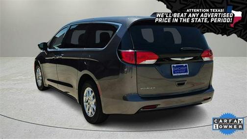 2022 Chrysler Voyager LX