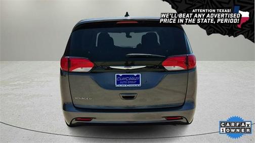 2022 Chrysler Voyager LX