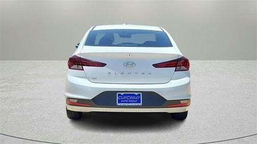 2020 Hyundai ELANTRA SE