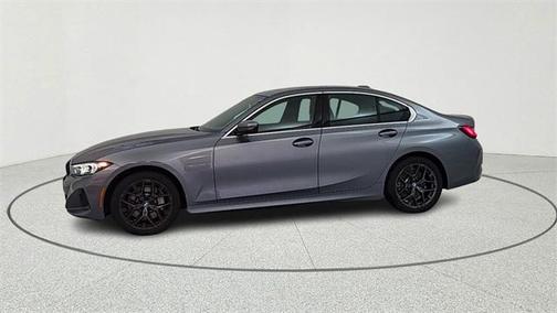 2025 BMW 330 i xDrive