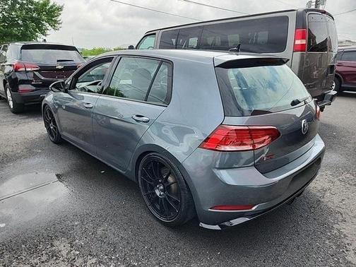 2018 Volkswagen Golf TSI SE