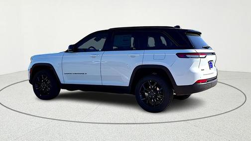 Bright White Clearcoat 2025 Jeep Grand Cherokee Limited