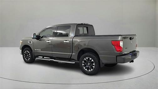 2017 Nissan Titan SL