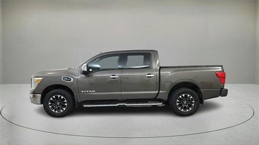 2017 Nissan Titan SL