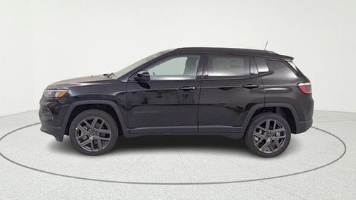 Diamond Black 2026 Jeep Compass Latitude