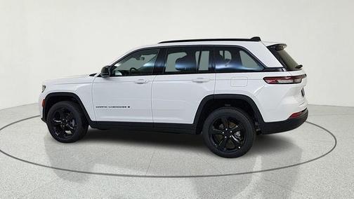 Bright White Clearcoat 2026 Jeep Grand Cherokee Limited
