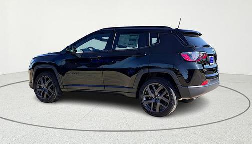 Diamond Black 2026 Jeep Compass Latitude