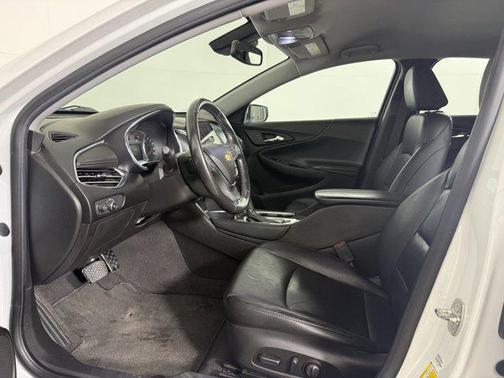 2018 Chevrolet Malibu Hybrid Base