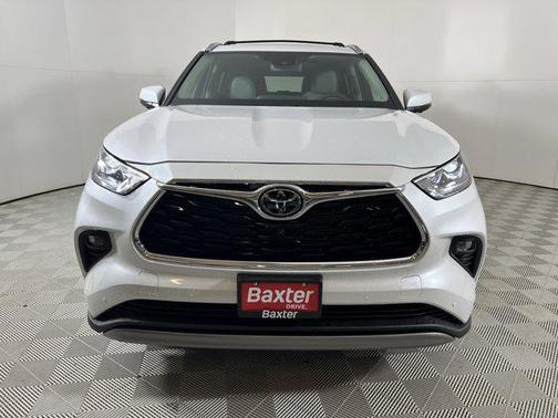 2025 Toyota Highlander Hybrid Platinum