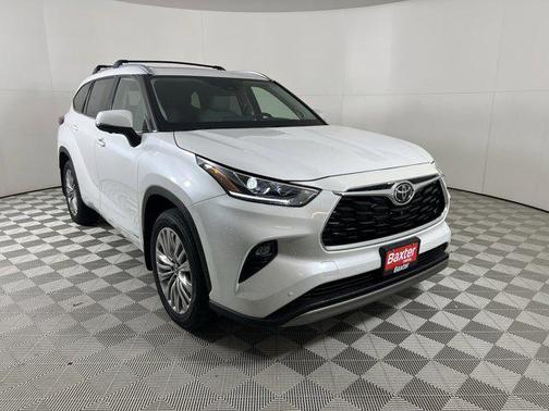 2025 Toyota Highlander Hybrid Platinum